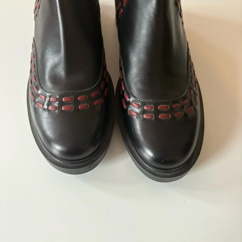 Tod’s ||‎ Whipstitched Chelsea Moto Boots Black Red 39